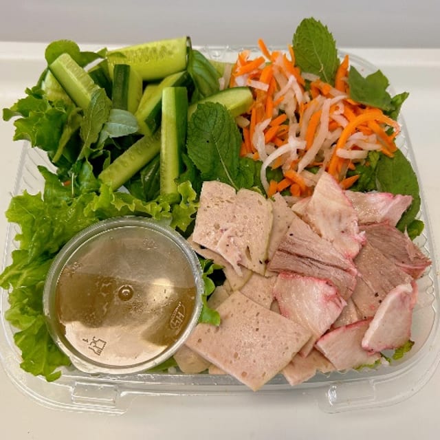 Combo Salad Bowl.