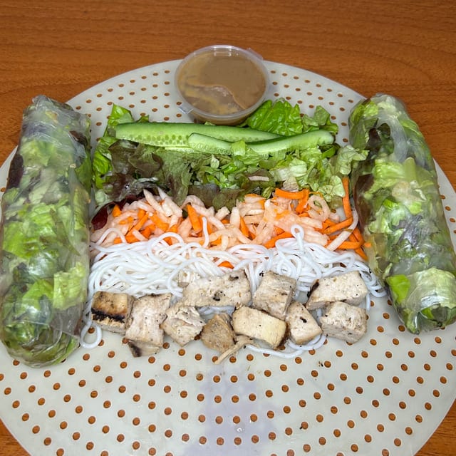 Grilled Chicken Spring Roll.